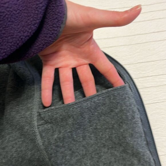 Lands End Fleece Vest - Picture 6 of 8